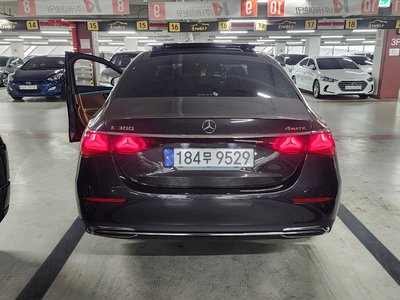 MERCEDES-BENZ E-CLASS - 3