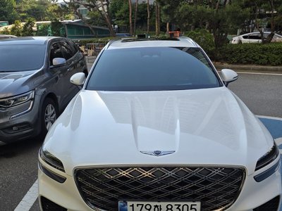 صورة 1 لـ 2024 Genesis GV70