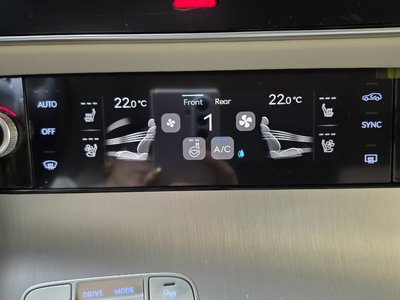 2024 Genesis GV70 — миниатюра 11