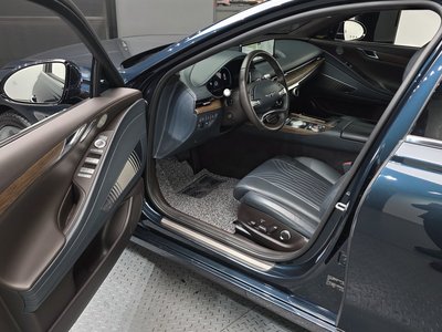 GENESIS G80 (RG3) - 10