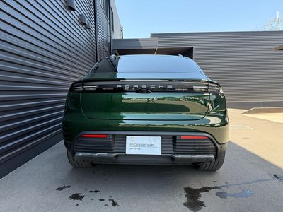 PORSCHE MACAN - 9