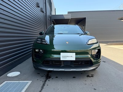 PORSCHE MACAN - 5