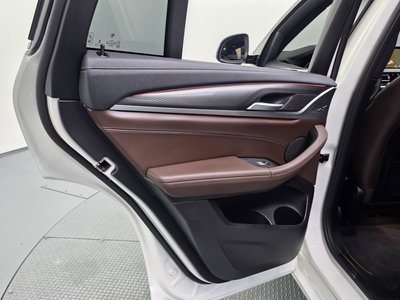 2025 BMW X4 thumbnail 15
