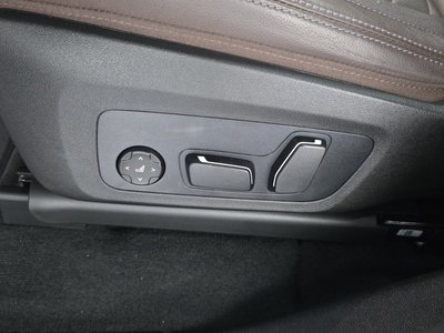 2025 BMW X4 thumbnail 32