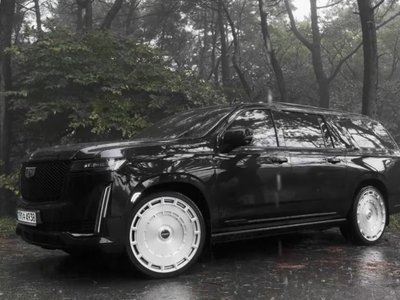 CADILLAC ESCALADE 5TH GENERATION - 1