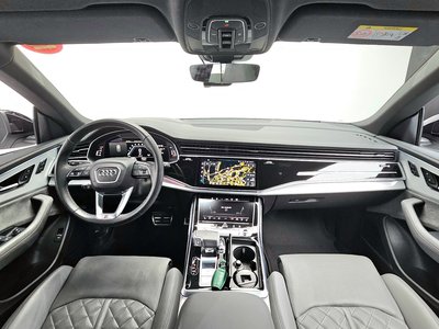 AUDI Q8 - 5