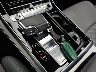 AUDI Q8 - 9