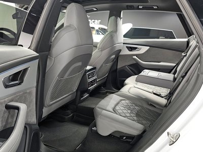 AUDI Q8 - 10