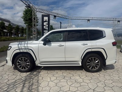 2025 Toyota LAND CRUISER 300 — фото 2