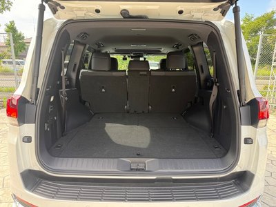 صورة مصغرة 43 لـ 2025 Toyota LAND CRUISER 300