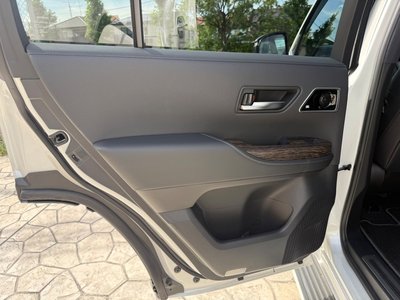 صورة مصغرة 41 لـ 2025 Toyota LAND CRUISER 300