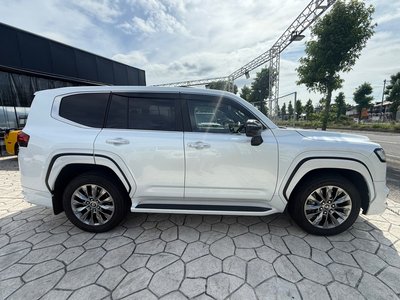 2025 Toyota LAND CRUISER 300 — фото 6
