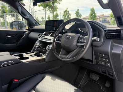 صورة مصغرة 25 لـ 2025 Toyota LAND CRUISER 300