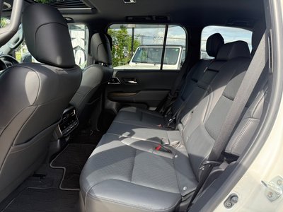 صورة مصغرة 40 لـ 2025 Toyota LAND CRUISER 300