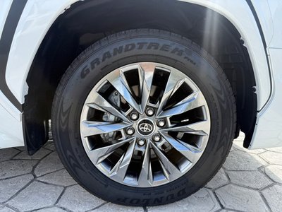 صورة مصغرة 49 لـ 2025 Toyota LAND CRUISER 300