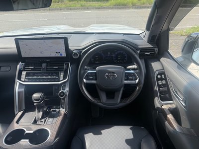 صورة مصغرة 13 لـ 2025 Toyota LAND CRUISER 300