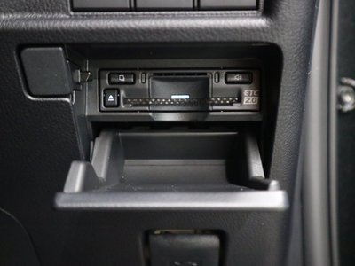 صورة 4 لـ 2025 Lexus LBX