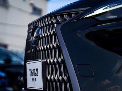 2023 Lexus NX photo 10