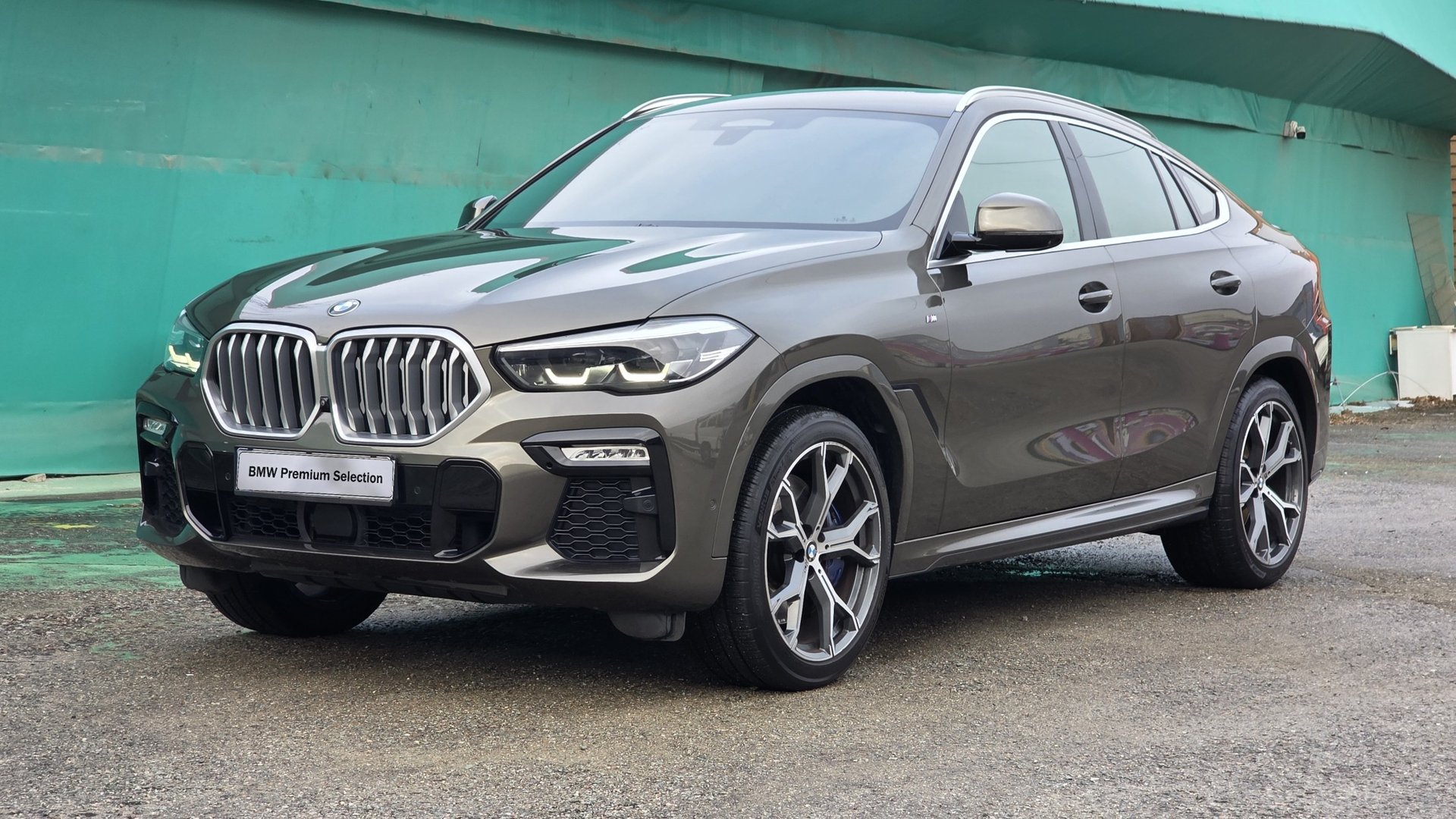 BMW X6 - View 1