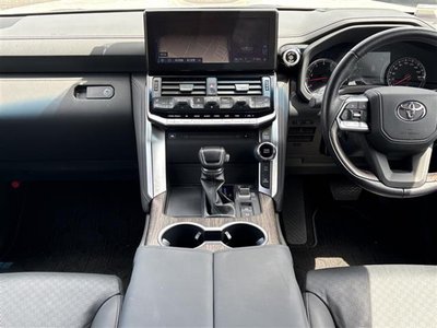 TOYOTA LAND CRUISER - 2