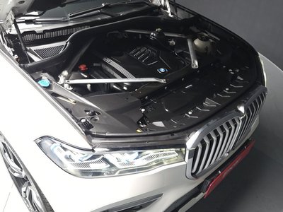 BMW X7 - 7