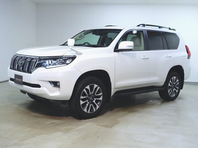 2023 Toyota LAND CRUISER PRADO photo 1