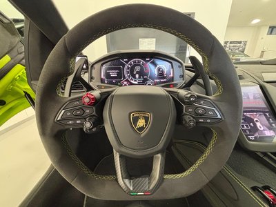 صورة مصغرة 36 لـ 2025 Lamborghini REVUELTO
