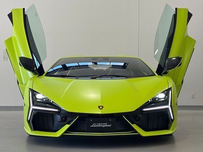صورة 3 لـ 2025 Lamborghini REVUELTO