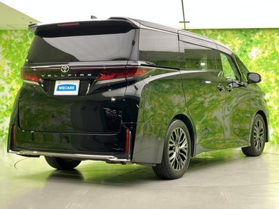 2025 Toyota VELLFIRE — фото 3