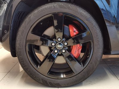 LAND ROVER DEFENDER - 3