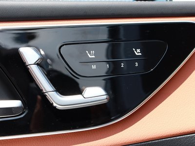 صورة مصغرة 48 لـ 2025 Mercedes-BENZ GLC