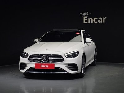 MERCEDES-BENZ E-CLASS - 2