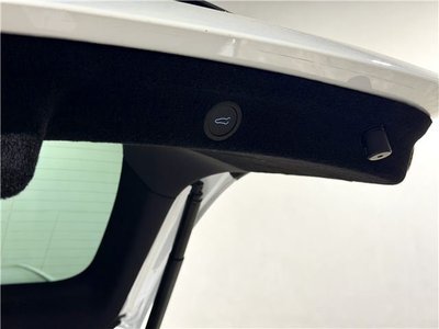 صورة 9 لـ 2026 Tesla MODEL Y