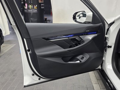 صورة مصغرة 14 لـ 2025 BMW 5 SERIES