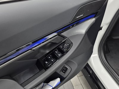 صورة مصغرة 34 لـ 2025 BMW 5 SERIES
