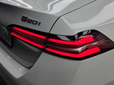 2025 BMW 5 SERIES 照片 10
