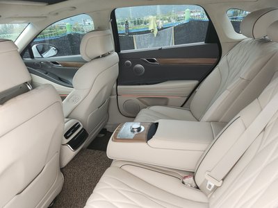 GENESIS G80 (RG3) - 7