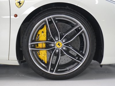 2018 Ferrari 488 SPIDER thumbnail 18