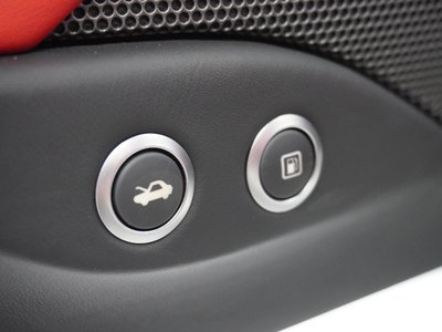 2018 Ferrari 488 SPIDER thumbnail 31