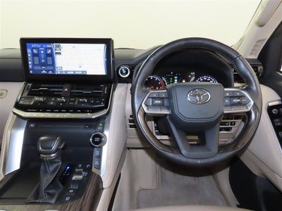 صورة مصغرة 14 لـ 2023 Toyota LAND CRUISER 300