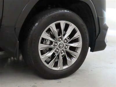 صورة مصغرة 37 لـ 2023 Toyota LAND CRUISER 300
