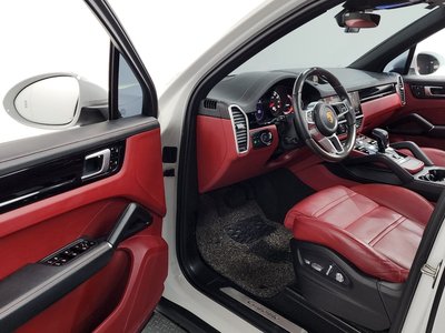 PORSCHE CAYENNE - 10