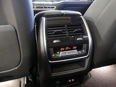 2025 BMW X5 缩略图 18
