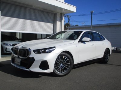 BMW 5 SERIES - 8
