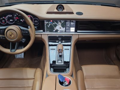 PORSCHE PANAMERA - 4