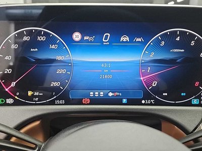 MERCEDES-BENZ E-CLASS - 7