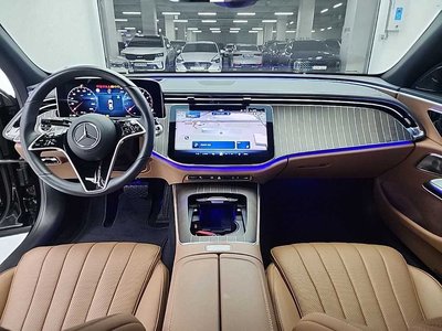 MERCEDES-BENZ E-CLASS - 4