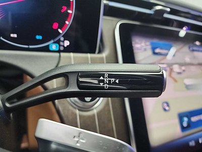 MERCEDES-BENZ E-CLASS - 8