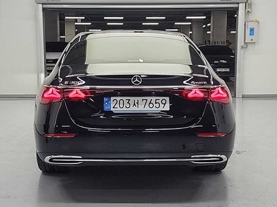 MERCEDES-BENZ E-CLASS - 2