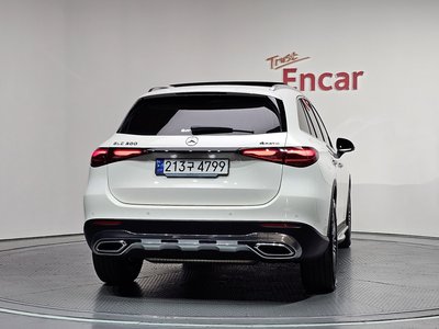 صورة 3 لـ 2024 Mercedes-BENZ GLC